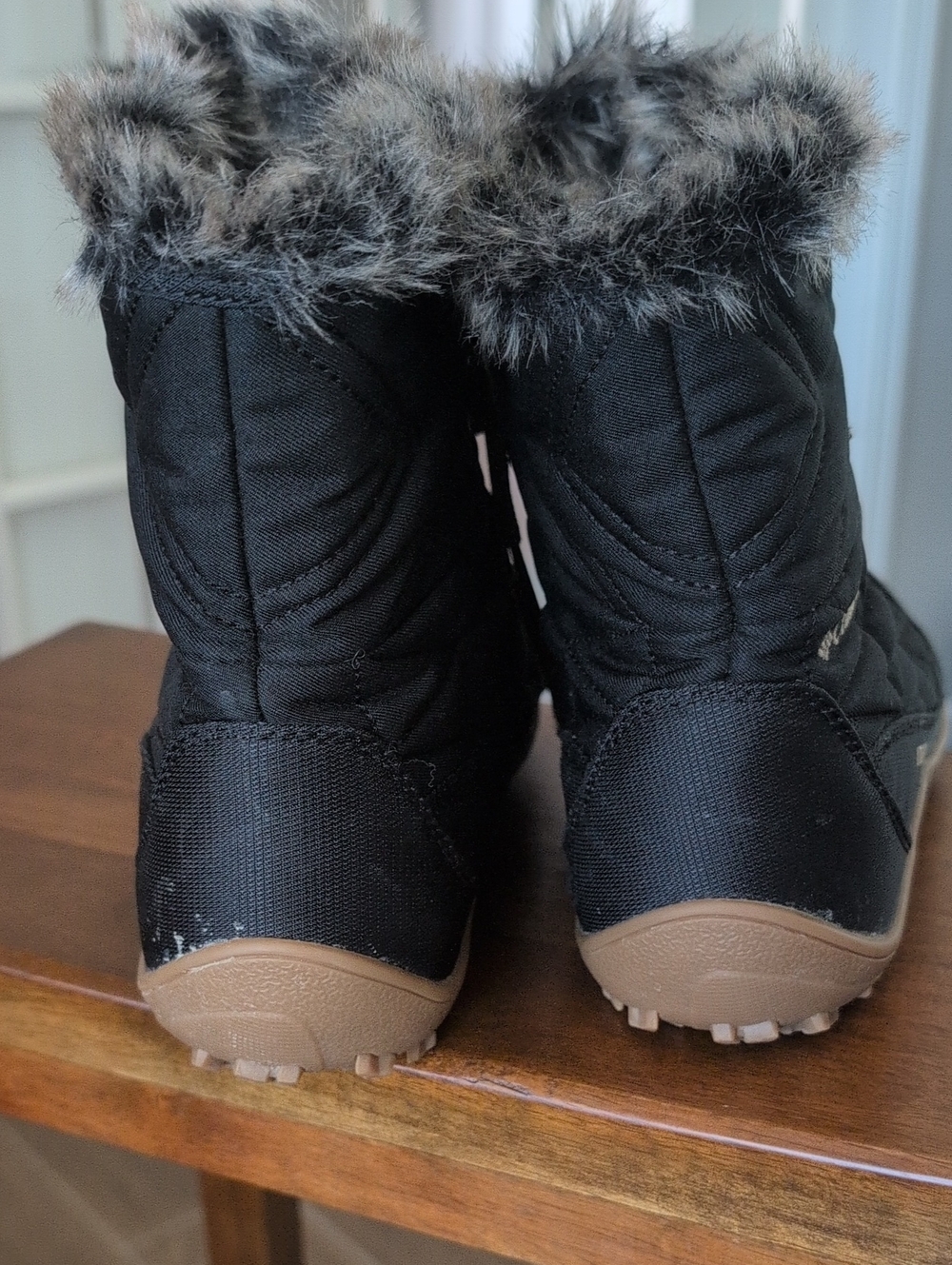 Columbia Minx Shorty Women's Black Waterproof Winter Boots with Faux Fur Trim 9 - Picture 3 of 10